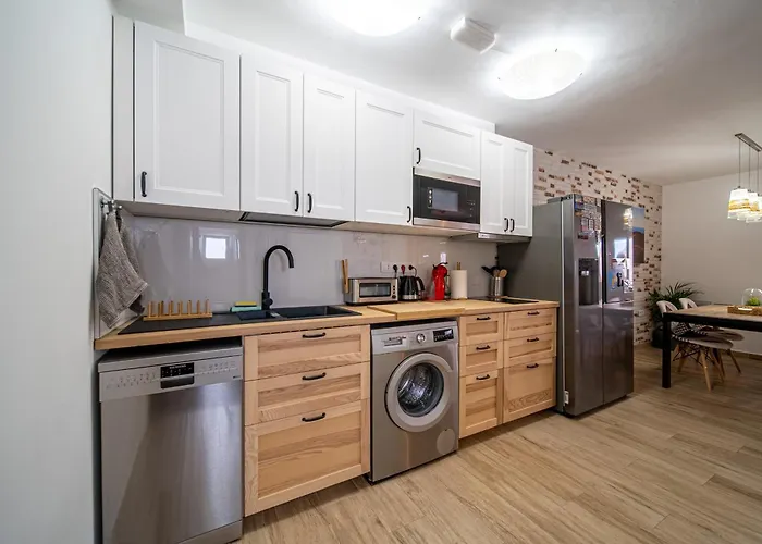 La Calma Playa Honda (Lanzarote)